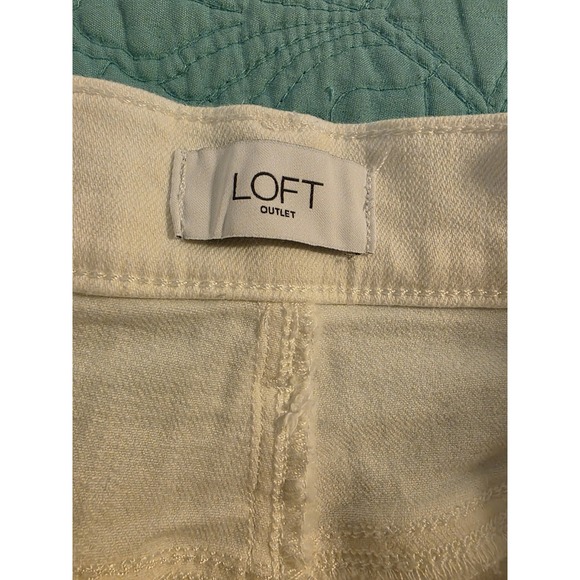 Loft Outlet Women's Size‎ 12 White Cotton Stretch Denim High-Rise Wide-Leg Jeans - Picture 2 of 8